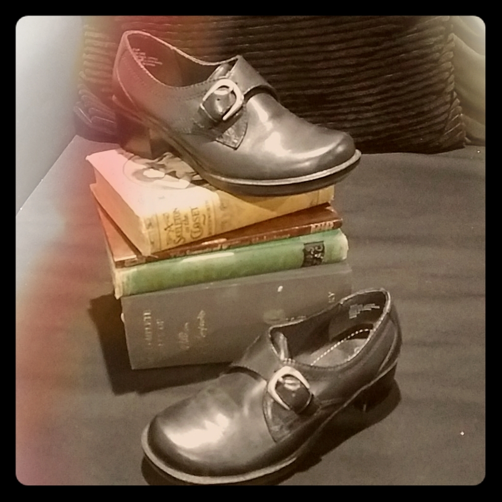 *Colonial* St. John's Bay Black Buckled Booties